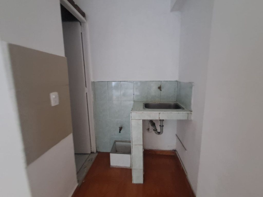 Local en arriendo Antioquia Medellín Miraflores 15 m2 Habitaciones 0 Baños 1 Garajes 0 Precio $1500000