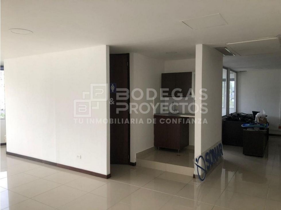 Oficina en arriendo Antioquia Medellín La Candelaria 147 m2 Habitaciones 0 Baños 1 Garajes 3 Precio $11500000