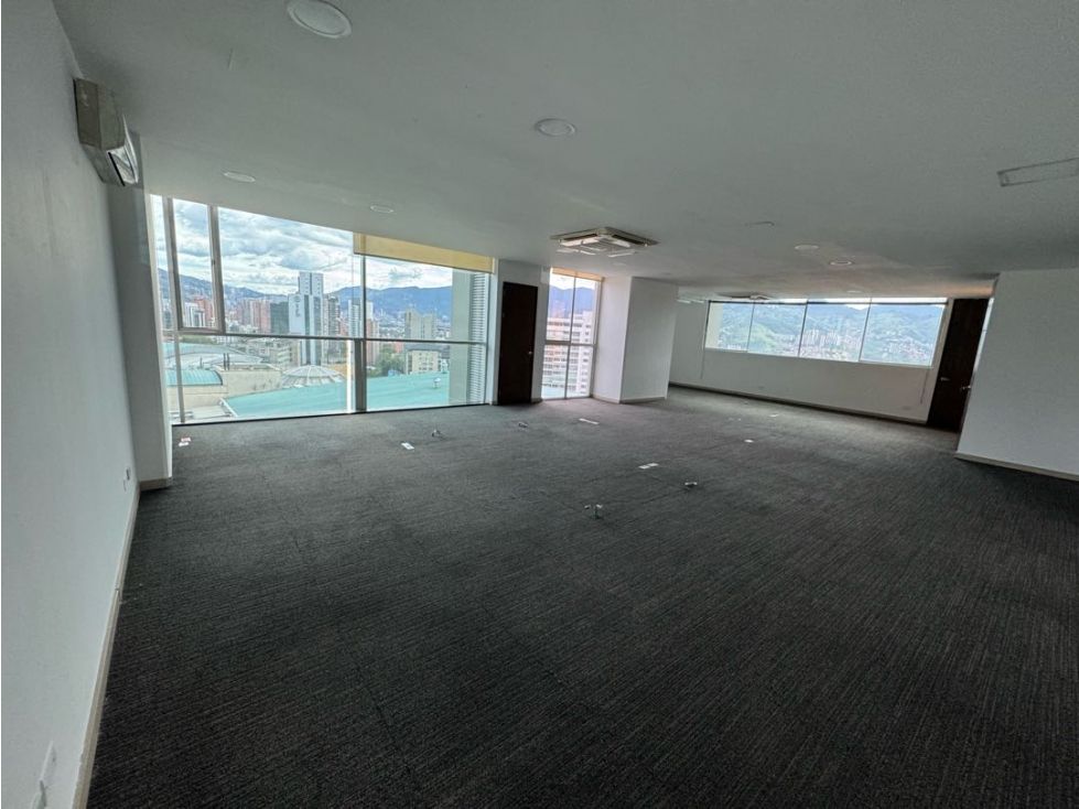 Oficina en arriendo Antioquia Medellín La Aguacatala 95 m2 Habitaciones 0 Baños 1 Garajes 2 Precio $8700000
