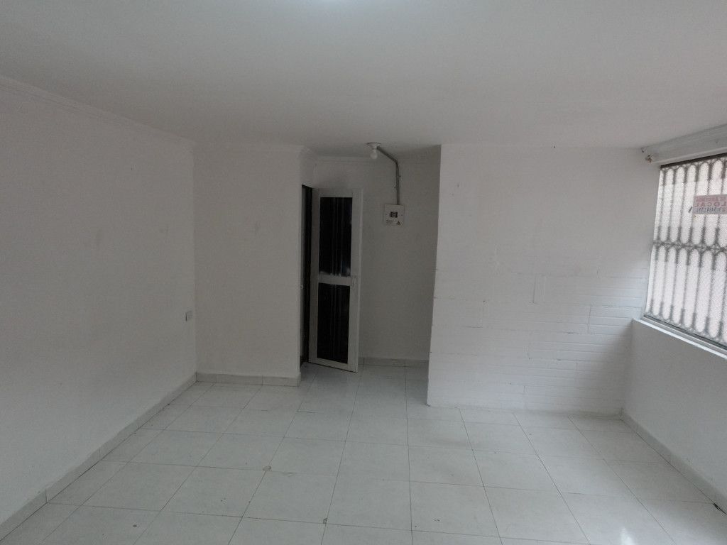 Local en arriendo Cundinamarca Bogotá Bogota Protecho Et Ii 30 m2 Habitaciones 0 Baños 1 Garajes 0 Precio $1200000