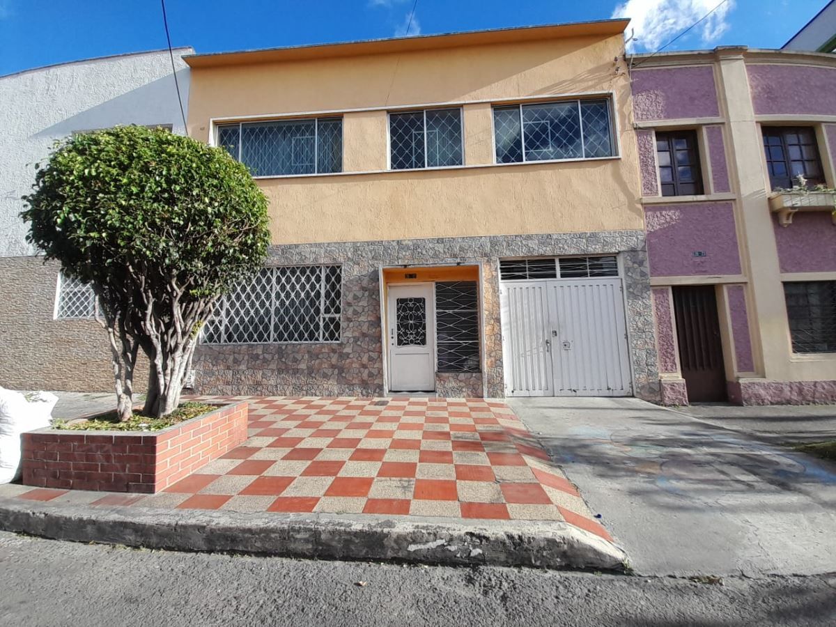 Casa en venta Cundinamarca Bogotá Baquero 17555 m2 Habitaciones 3 Baños 4 Garajes 1 Precio $700000000