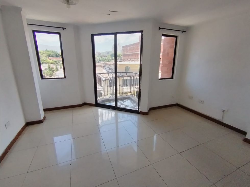 Apartamento en arriendo Antioquia Medellín El Nogal- Los Almendros 75 m2 Habitaciones 3 Baños 2 Garajes 1 Precio $2800000