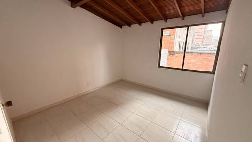 Casa en arriendo Antioquia Medellín Estadio 139 m2 Habitaciones 5 Baños 2 Garajes 1 Precio $5200000