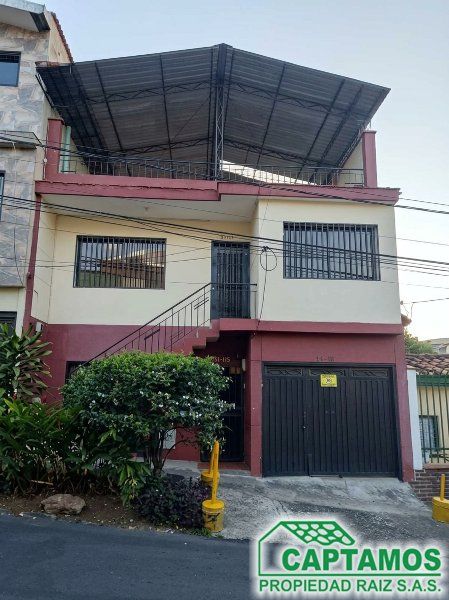 Casa en arriendo Antioquia Medellín Altos Del Poblado 110 m2 Habitaciones 4 Baños 2 Garajes 0 Precio $3000000