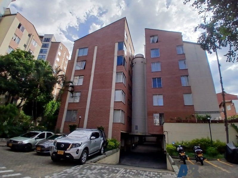 Apartamento en arriendo Antioquia Medellín Miravalle 65 m2 Habitaciones 2 Baños 2 Garajes 0 Precio $2500000