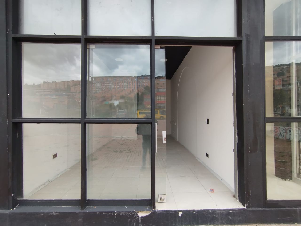 Local en arriendo Cundinamarca Bogotá Tibabita 27 m2 Habitaciones 0 Baños 1 Garajes 0 Precio $1600000