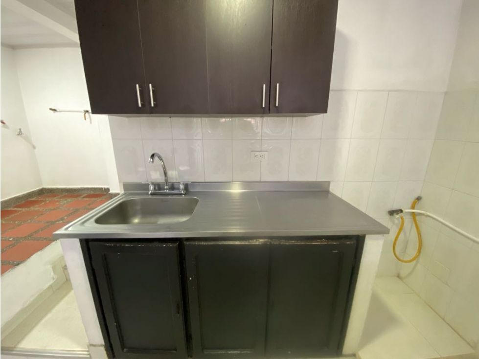 Casa en arriendo Antioquia Medellín Francisco Antonio Zea 40 m2 Habitaciones 2 Baños 1 Garajes 0 Precio $1200000
