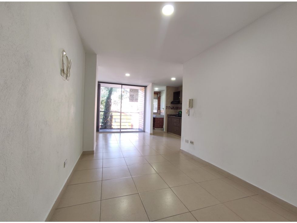 Apartamento en arriendo Antioquia Itagüí Ub Villa Central 75 m2 Habitaciones 3 Baños 2 Garajes 0 Precio $2450000