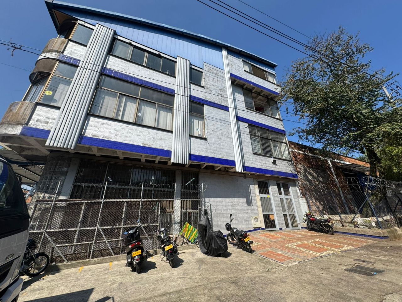 Bodega en arriendo Antioquia Medellín Cristo Rey 230 m2 Habitaciones 0 Baños 3 Garajes 3 Precio $9500000