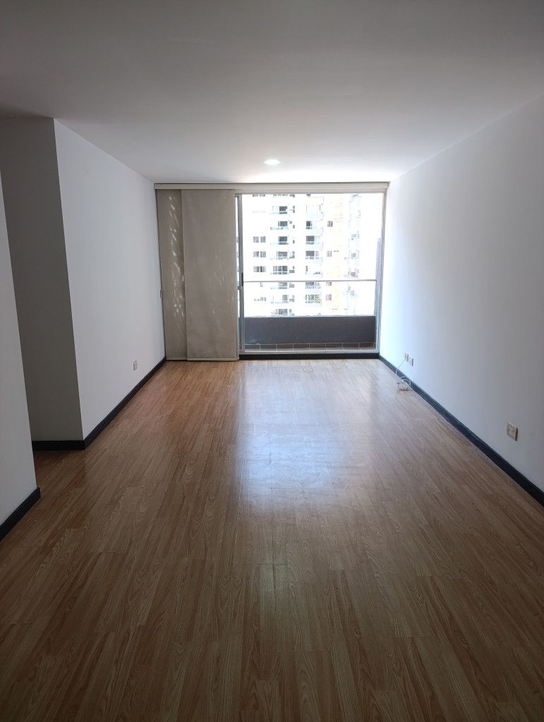 Apartamento en arriendo Antioquia Medellín Simesa 85 m2 Habitaciones 3 Baños 2 Garajes 1 Precio $4200000
