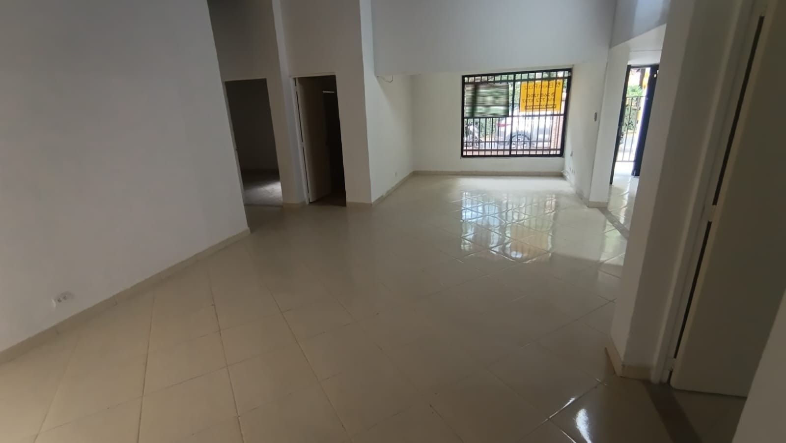 Local en arriendo Antioquia Medellín Fatima 250 m2 Habitaciones 0 Baños 4 Garajes 1 Precio $6000000