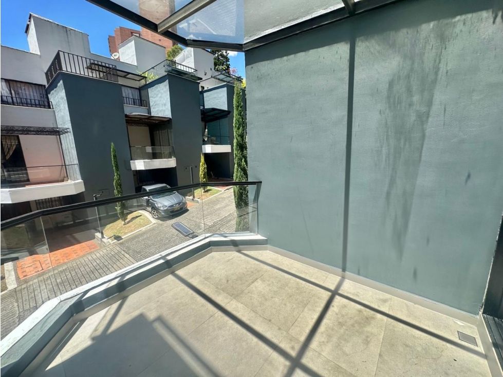 Casa en arriendo Antioquia Medellín Cataluña 257 m2 Habitaciones 2 Baños 5 Garajes 2 Precio $11300000