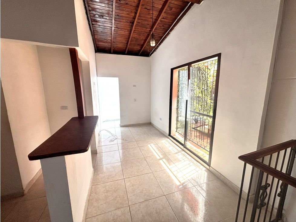 Casa en arriendo Antioquia Medellín Rosales 70 m2 Habitaciones 2 Baños 2 Garajes 0 Precio $2500000