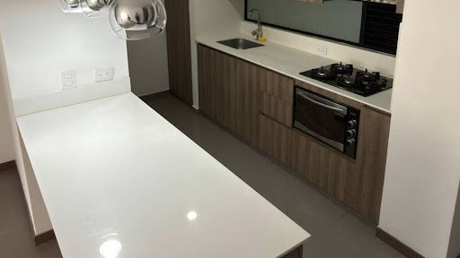 Apartamento en arriendo Antioquia Envigado Asd 86 m2 Habitaciones 2 Baños 2 Garajes 2 Precio $4300000