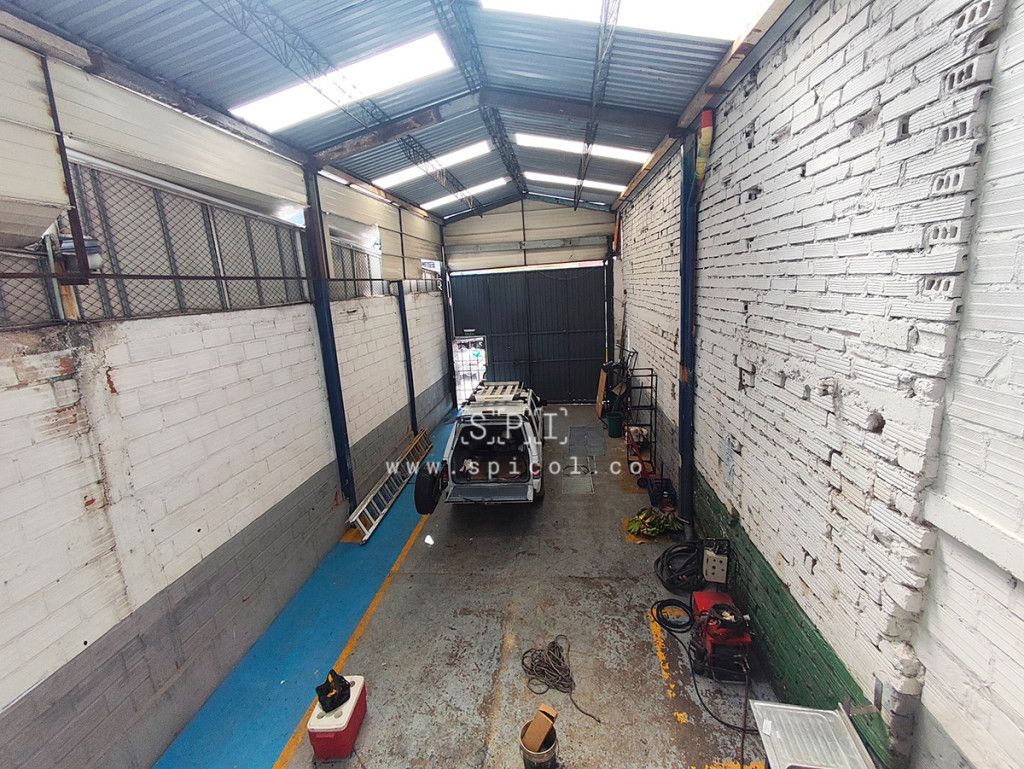 Bodega en arriendo Antioquia Medellín Miranda 260 m2 Habitaciones 0 Baños 2 Garajes 0 Precio $7500000