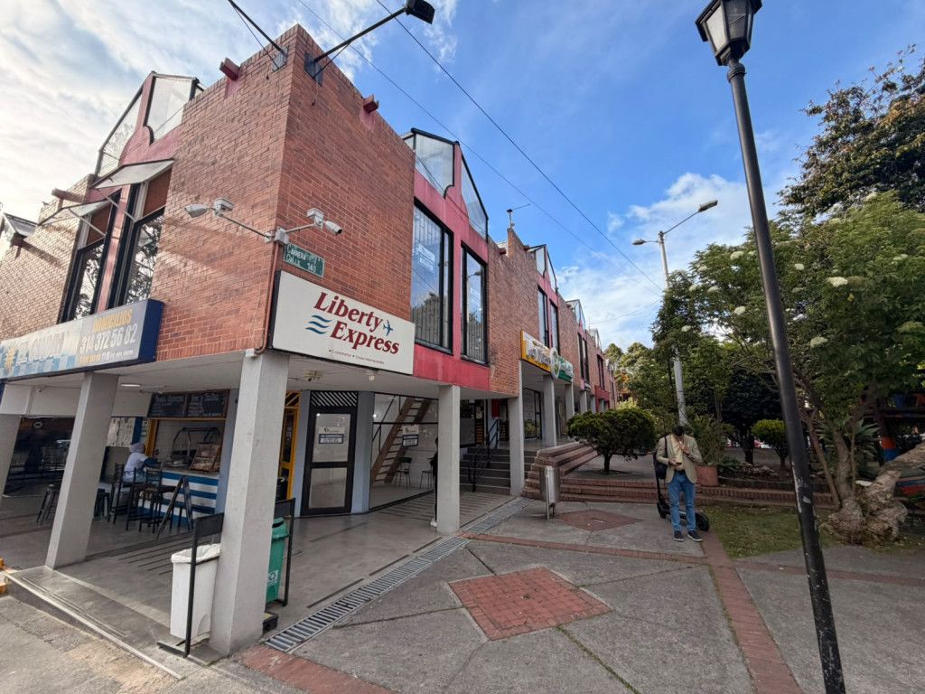 Local en arriendo Cundinamarca Bogotá Cedritos 30 m2 Habitaciones 0 Baños 1 Garajes 0 Precio $4340000
