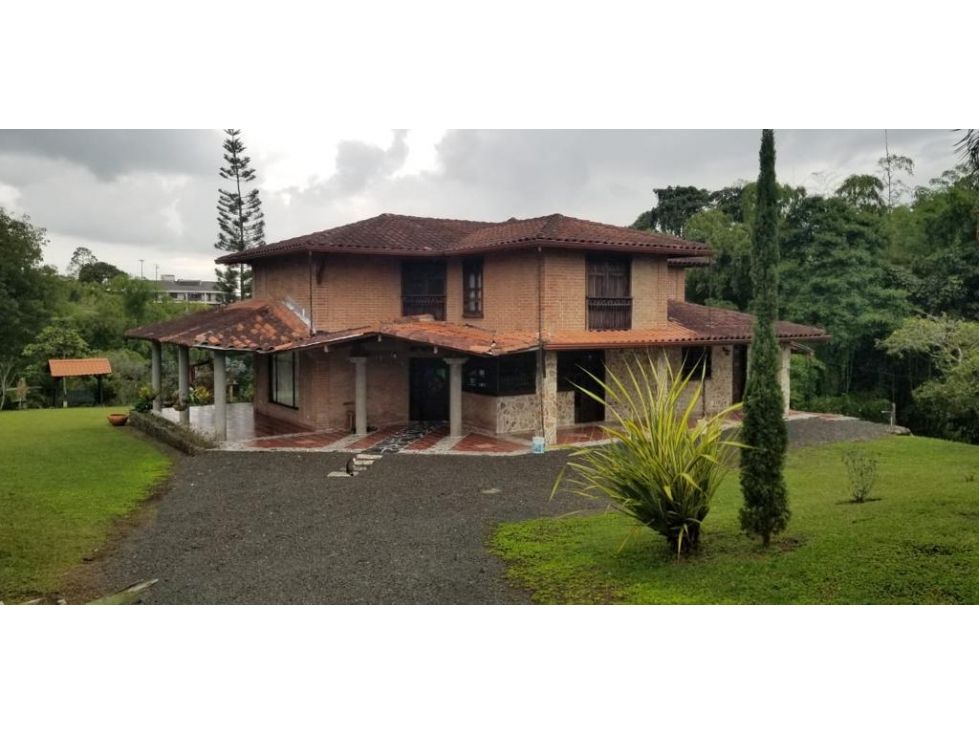 Casa Campestre en arriendo Risaralda Pereira Pereira 550 m2 Habitaciones 4 Baños 4 Garajes 2 Precio $6500000