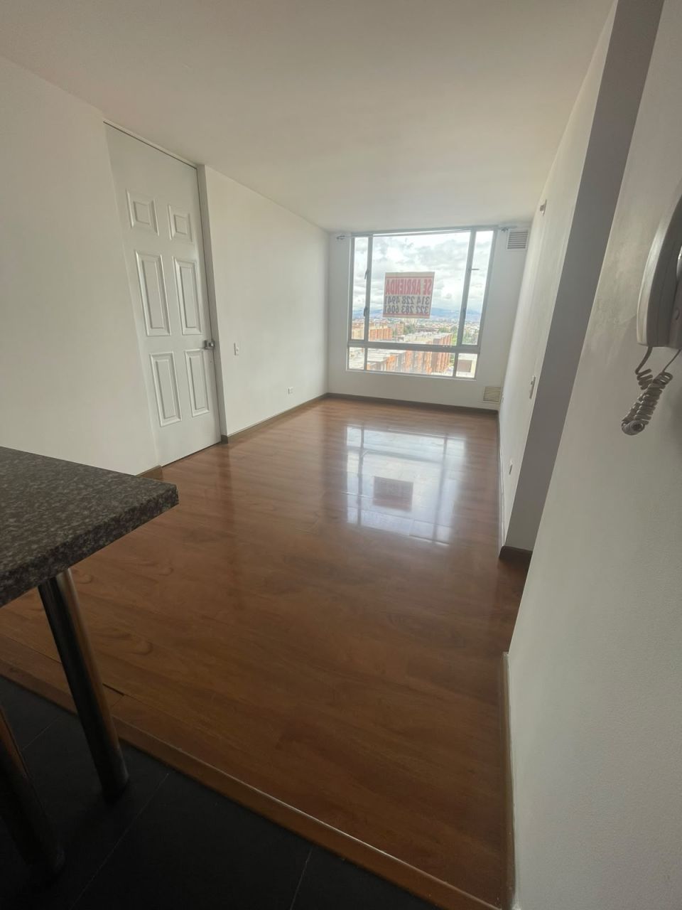 Apartamento en arriendo Cundinamarca Bogotá Engativa Centro 56 m2 Habitaciones 3 Baños 2 Garajes 1 Precio $2200000
