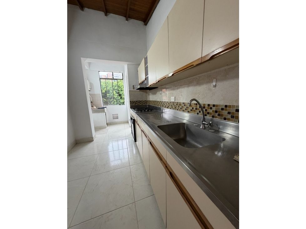 Apartamento en arriendo o venta Antioquia Medellín El Diamante No 2 86 m2 Habitaciones 3 Baños 2 Garajes 1 Precio venta $490000000 Precio arriendo $3375000