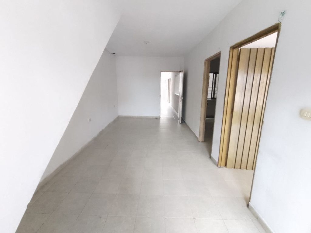 Casa en arriendo Valle Del Cauca Cali La Base 80 m2 Habitaciones 5 Baños 1 Garajes 0 Precio $1200000