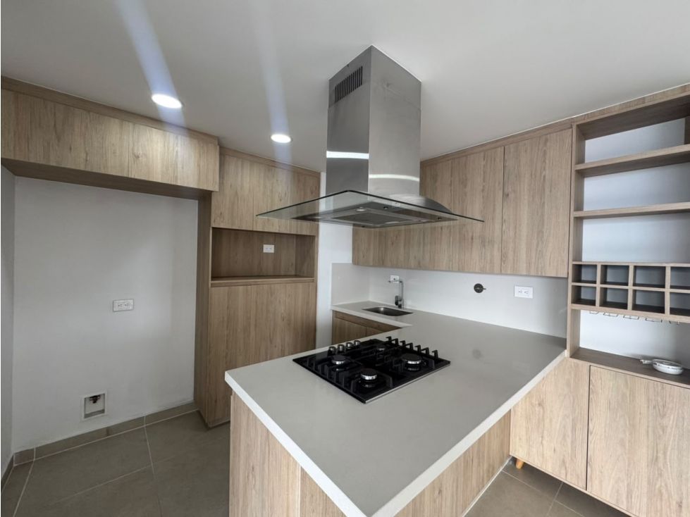 Apartamento en arriendo Antioquia Medellín Asomadera No2 100 m2 Habitaciones 2 Baños 2 Garajes 2 Precio $5500000