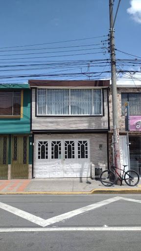 Casa en arriendo Cundinamarca Bogotá Villa Del Rio 57 m2 Habitaciones 3 Baños 2 Garajes 1 Precio $1900000