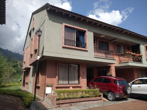 Casa en venta Tolima Ibagué Pueblo Nuevo 214 m2 Habitaciones 4 Baños 8 Garajes 2 Precio $720000000
