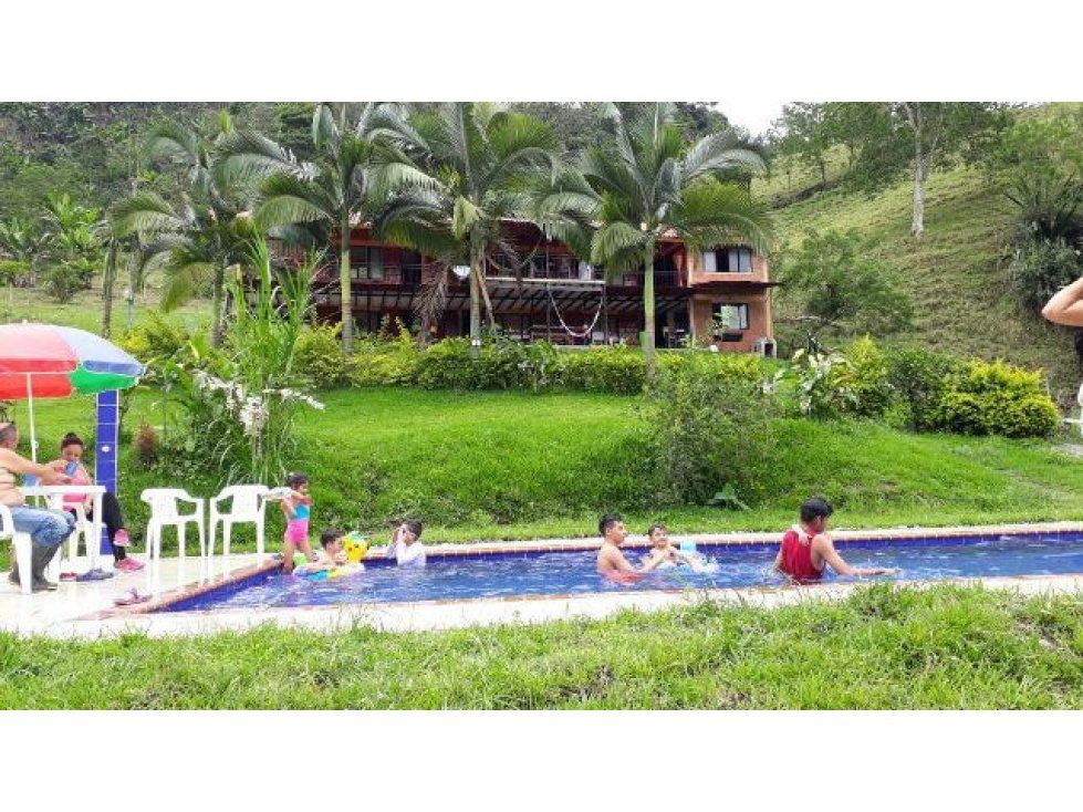 Finca en venta Caldas Manizales Manizales 50000 m2 Habitaciones 8 Baños 4 Garajes 2 Precio $800000000
