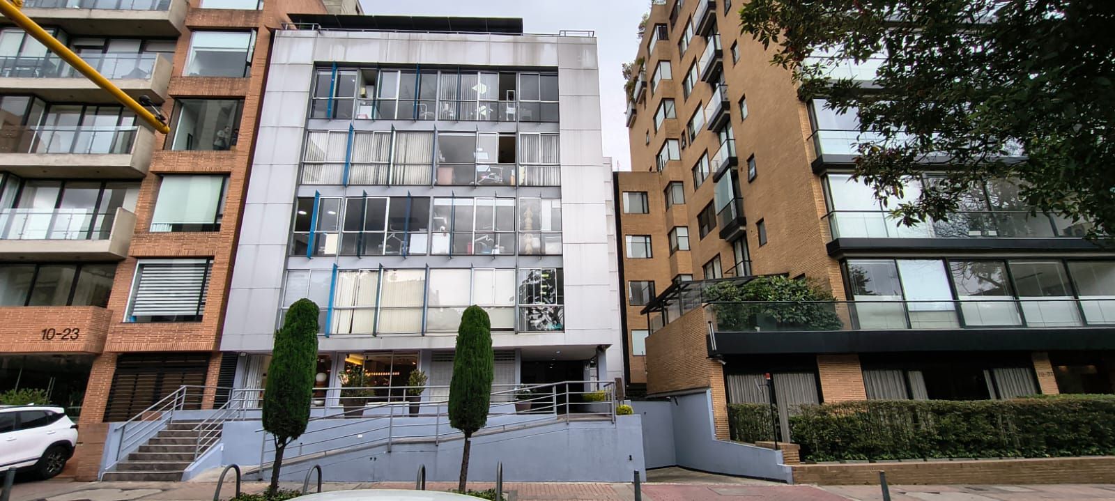 Consultorio en arriendo Cundinamarca Bogotá El Nogal 23 m2 Habitaciones 0 Baños 1 Garajes 1 Precio $2745000