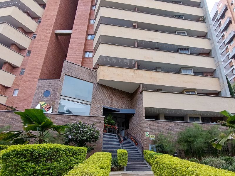 Apartamento en arriendo Antioquia Medellín Loma De Los Bernal 92 m2 Habitaciones 3 Baños 2 Garajes 1 Precio $3500000