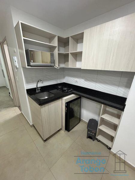 Apartaestudio en arriendo Antioquia Medellín El Nogal- Los Almendros 24 m2 Habitaciones 1 Baños 1 Garajes 0 Precio $1500000