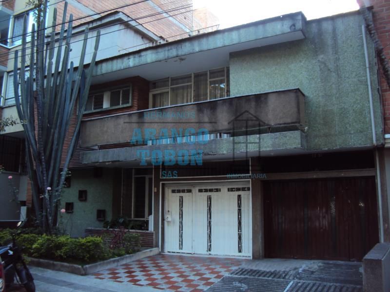 Casa en venta Antioquia Medellín Laureles 228 m2 Habitaciones 4 Baños 3 Garajes 1 Precio $1100000000