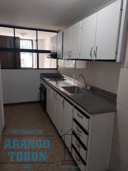 Apartamento en arriendo Antioquia Medellín Villanueva 90 m2 Habitaciones 2 Baños 2 Garajes 1 Precio $2600000
