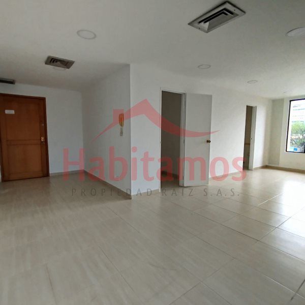 Oficina en arriendo Antioquia Medellín Patio Bonito 38 m2 Habitaciones 0 Baños 1 Garajes 1 Precio $3200000