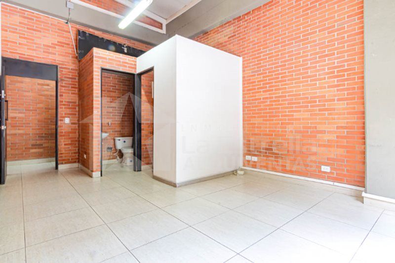 Oficina en arriendo Antioquia Medellín Bolivariana 26 m2 Habitaciones 0 Baños 1 Garajes 0 Precio $1350000