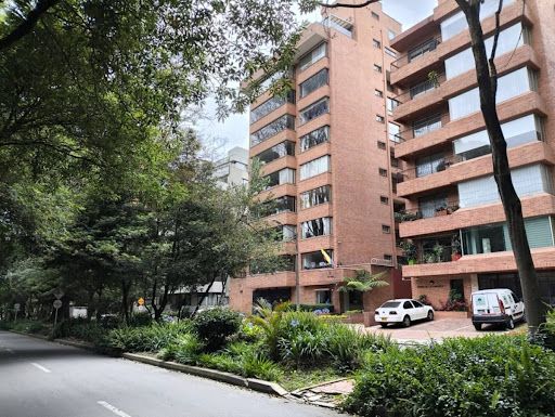 Apartamento en venta Cundinamarca Bogotá La Cabrera 324 m2 Habitaciones 4 Baños 6 Garajes 3 Precio $2400000000