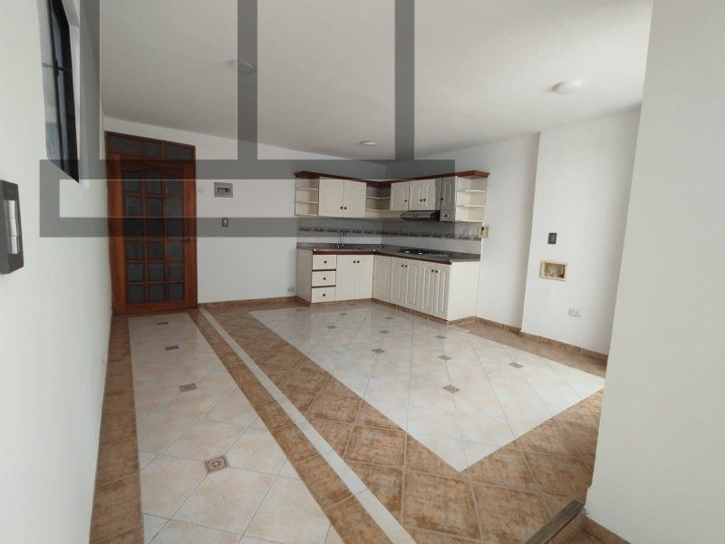 Apartamento en arriendo Antioquia Medellín El Danubio 75 m2 Habitaciones 3 Baños 1 Garajes 0 Precio $2500000
