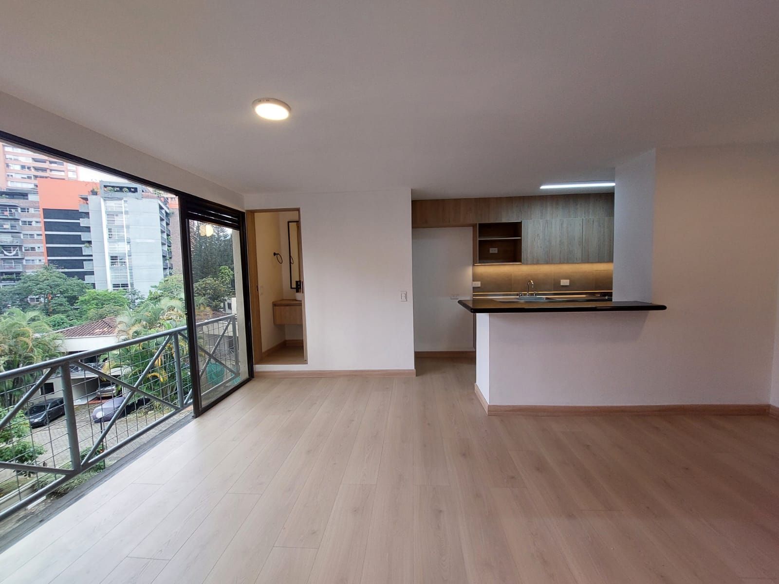 Apartamento en arriendo Antioquia Medellín La Florida 75 m2 Habitaciones 1 Baños 2 Garajes 1 Precio $4000000